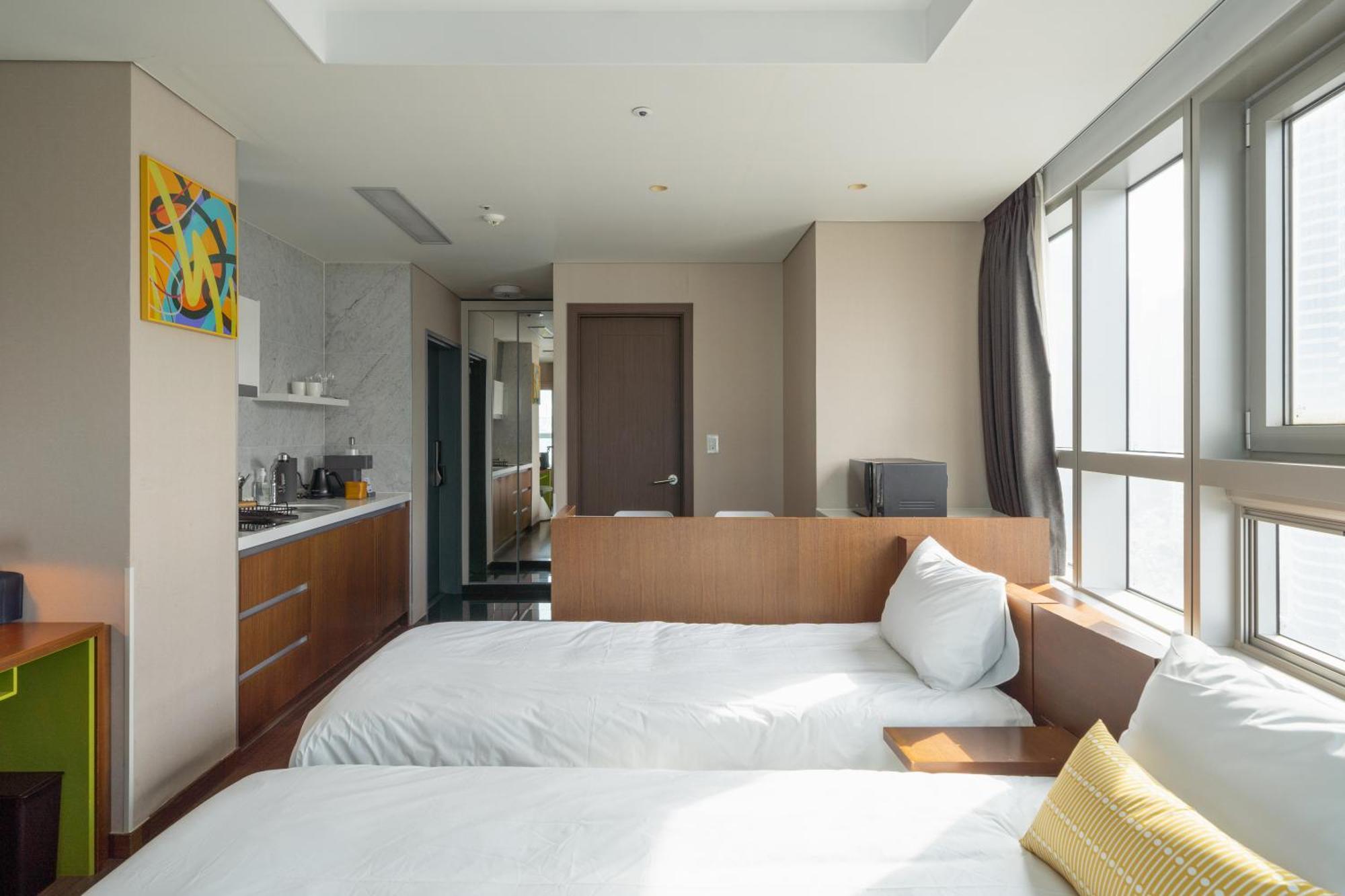 Urbanstay Haeundae Station Busan Buitenkant foto