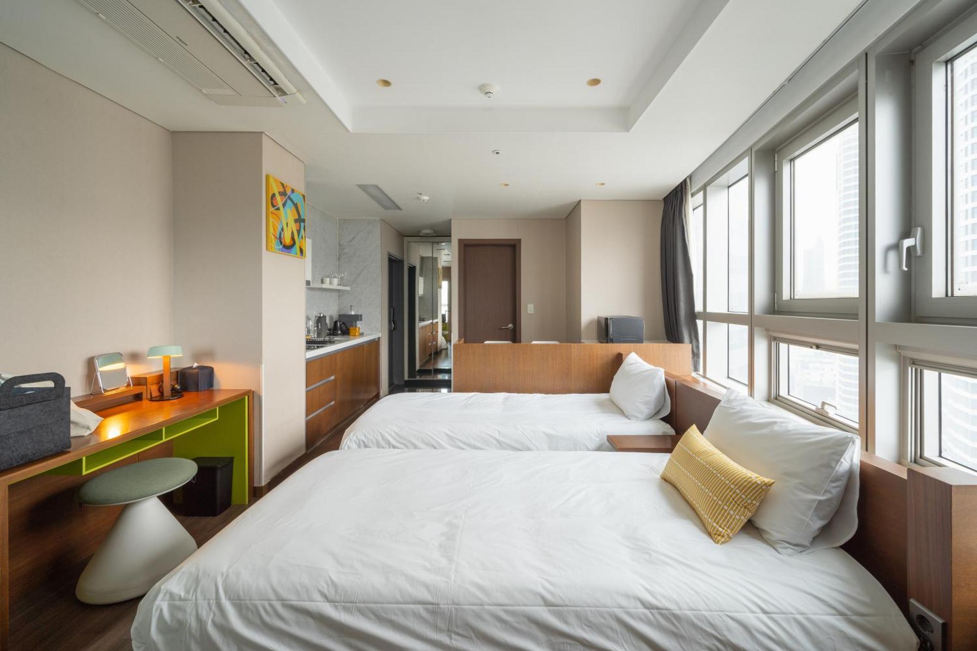 Urbanstay Haeundae Station Busan Buitenkant foto