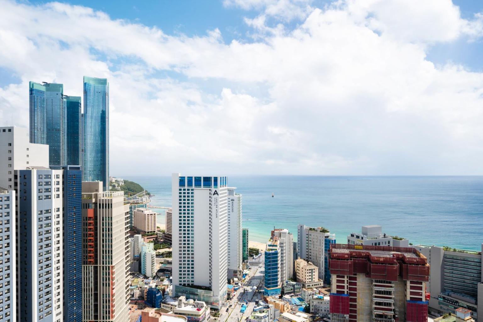 Urbanstay Haeundae Station Busan Buitenkant foto